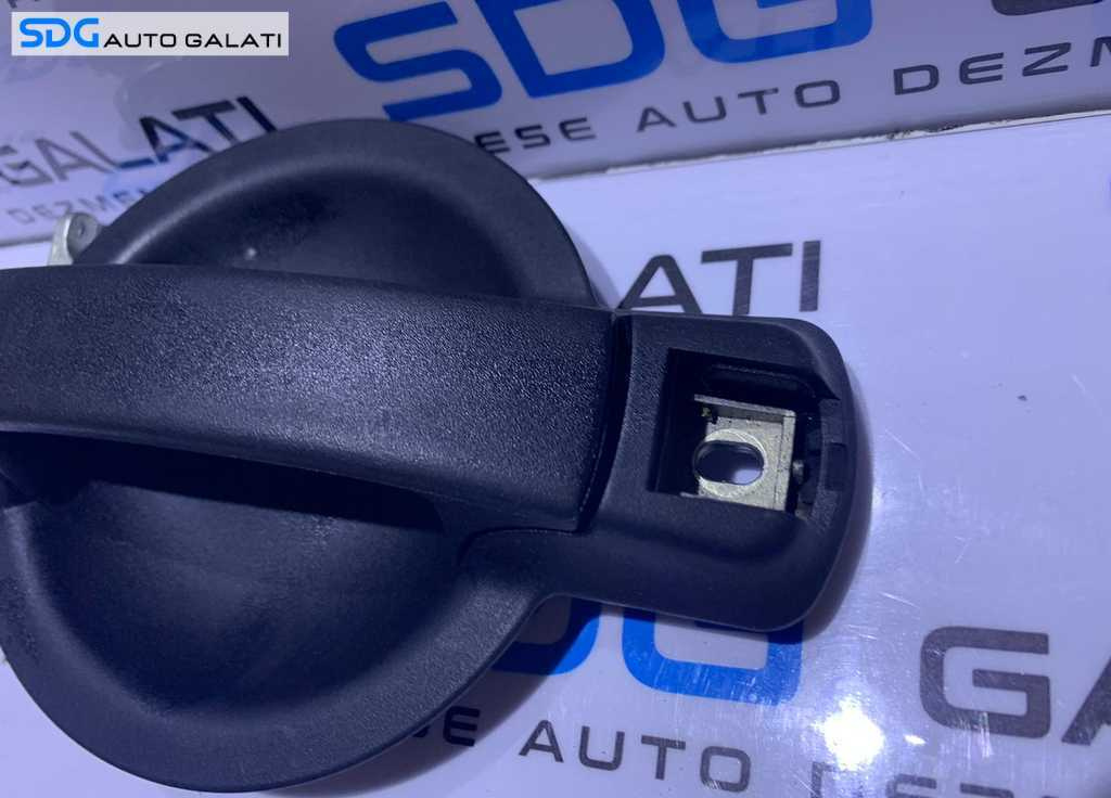 Maner cu Butuc Usa Portiera Dreapta Fata Fiat Doblo 2000 - 2010 Cod 232884
