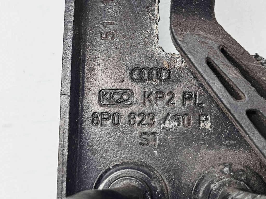 Maner deschidere capota Audi A3 Sportback (8PA) [Fabr 2004-2013] 8P0823480B