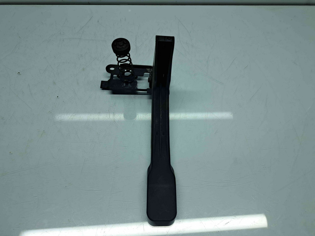 Maner deschidere capota Renault Megane 3