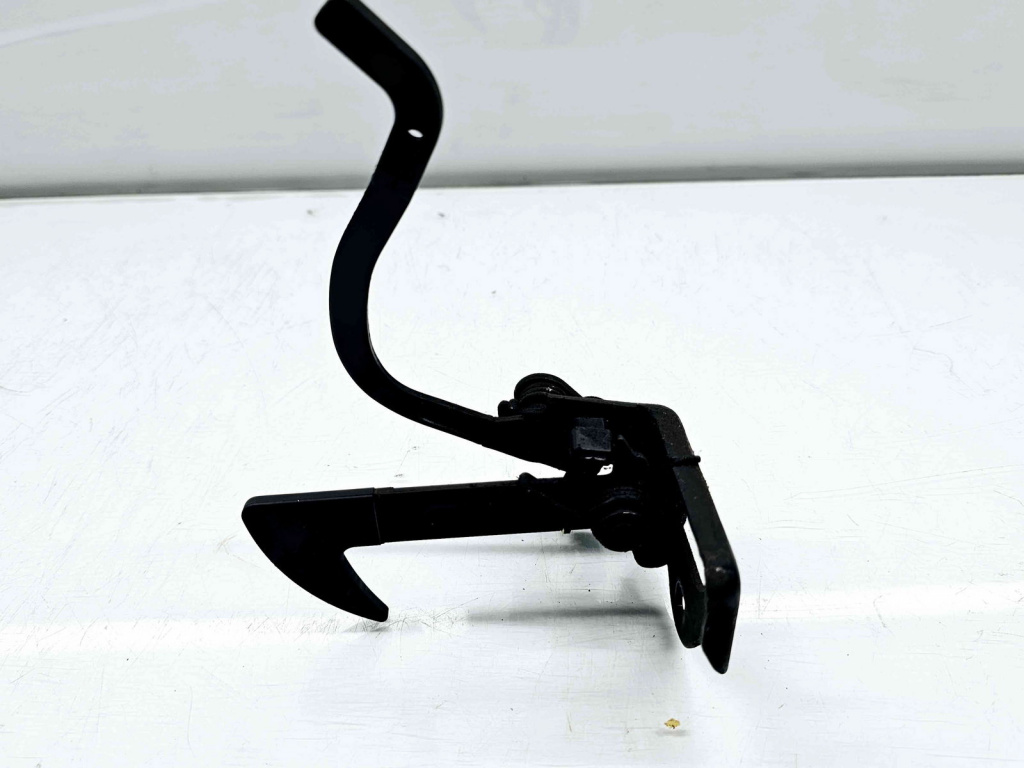 Maner deschidere capota Skoda Octavia 2 (1Z3) [Fabr 2004-2013] Facelift OEM