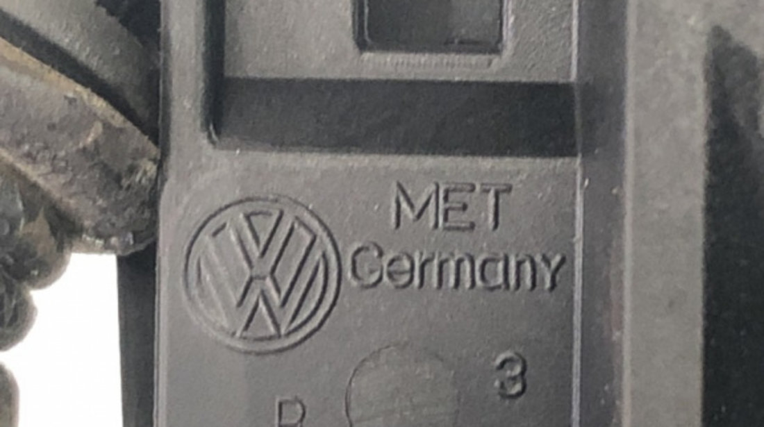 Maner deschidere capota VW Golf 6 sedan 2010 (1K1823633)