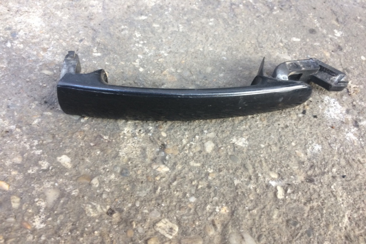 Maner deschidere din exterior usa fata dreapta Volkswagen VW Golf 5 [2003 - 2009] Hatchback 5-usi 2.0 TDI MT (140 hp) V (1K1) Cod motor BKD