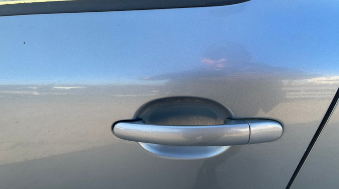 Maner deschidere din exterior usa fata dreapta Skoda Octavia 2 [facelift] [2008 - 2013] Liftback 5-usi 1.9 TDI MT (105 hp)