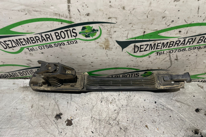 Maner deschidere din exterior usa fata dreapta BMW Seria 3 E46 [1997 - 2003] Sedan 4-usi 316i MT (105 hp)