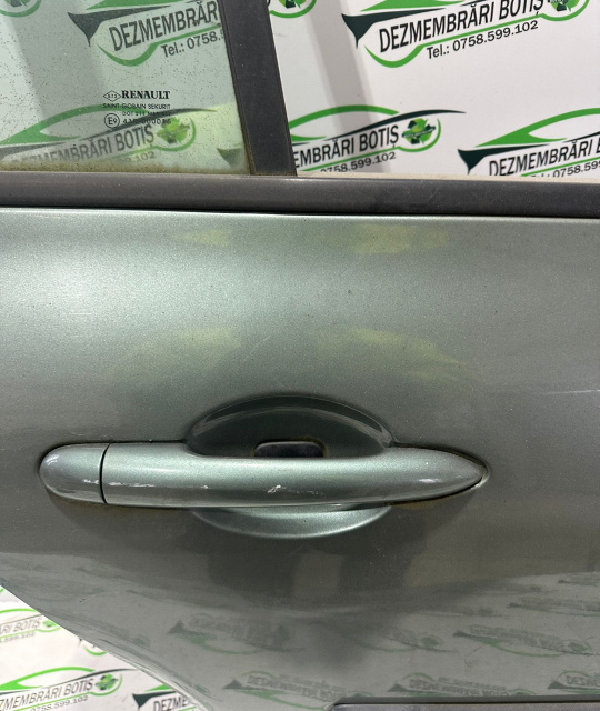Maner deschidere din exterior usa spate dreapta Renault Megane 2 [2002 - 2006] wagon 1.5 dCi MT (82 hp)