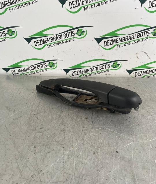 Maner deschidere din exterior usa spate stanga 51 21 8 216 121 BMW Seria 3 E46 [1997 - 2003] Sedan 4-usi 320d MT (136 hp)