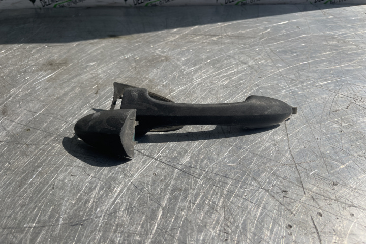Maner deschidere din exterior usa spate stanga XS41-A22404 / XS41A22404 Ford Focus [1998 - 2004] wagon 5-usi 1.6 MT (101 hp)
