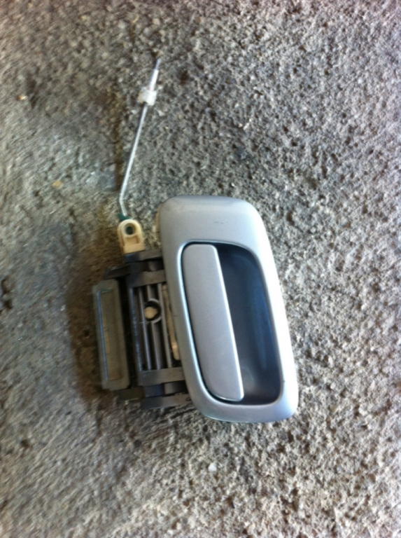 Maner deschidere din exterior usa stanga fata Opel Astra G [1998 - 2009] Hatchback 5-usi 1.6 MT (84 hp) (F48_ F08_)