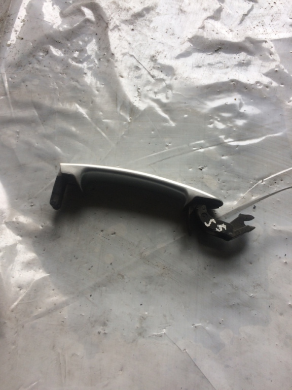 Maner deschidere din exterior usa stanga spate Volkswagen VW Golf 4 [1997 - 2006] Hatchback 5-usi 1.9 TDI MT (131 hp) (1J1)