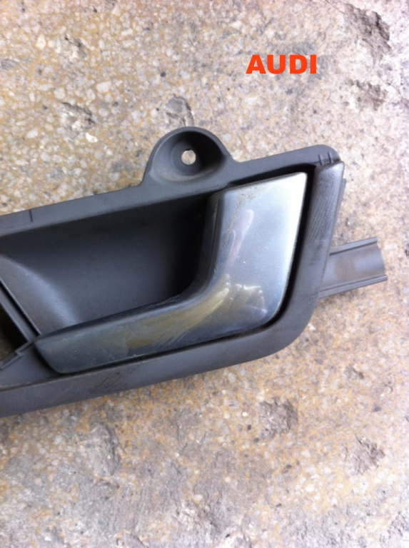 Maner deschidere din interior usa dreapta fata Audi A4 B6 [2000 - 2005] Avant wagon 5-usi 2.0 FSI MT (150 hp) 2.0 FSI AWA