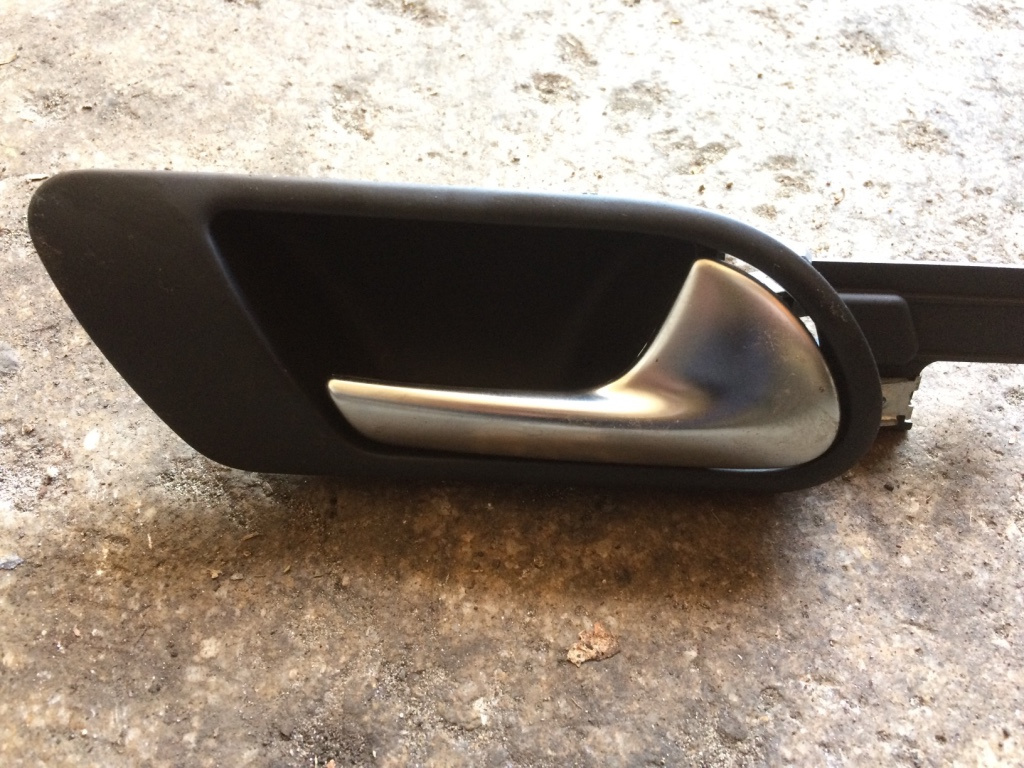 Maner deschidere din interior usa dreapta spate Volkswagen Jetta 5 [2005 - 2011] Sedan 4-usi 2.0 TDI MT (140 hp) (1K2)