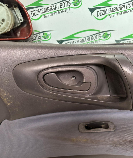 Maner deschidere din interior usa fata dreapta Mitsubishi Space Star [facelift] [2002 - 2005] Minivan 1.3 MT (82 hp)