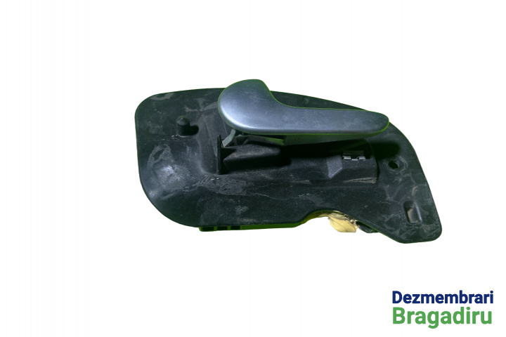 Maner deschidere din interior usa fata stanga Opel Corsa C [facelift] [2003 - 2006] Hatchback 5-usi 1.2 Easytronic (75 hp) DB11/1A07A3CDCA5