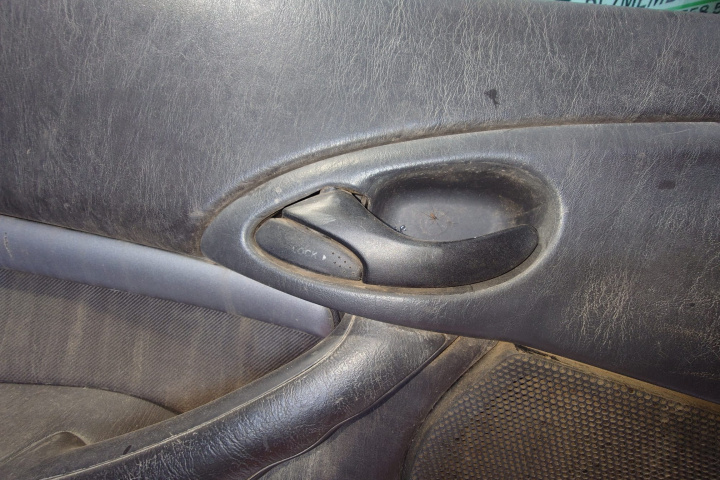 Maner deschidere din interior usa spate stanga Ford Focus [1998 - 2004] wagon 5-usi 1.8 Tddi MT (90 hp)