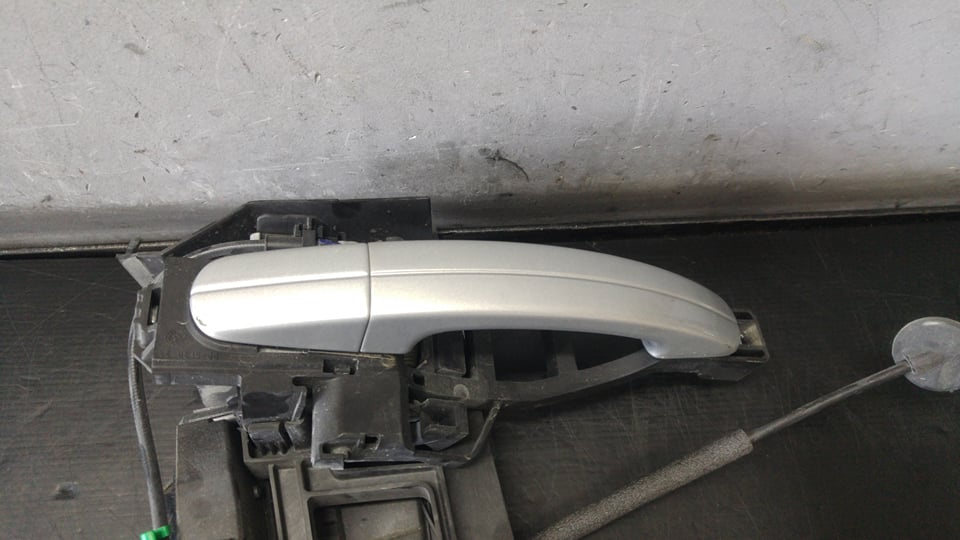 Maner exterior cu broasca dreapta spate ford kuga 2 dm2