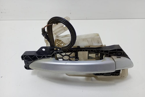 Maner exterior cu suport stanga fata Volkswagen VW Passat B6 [2005 - 2010]