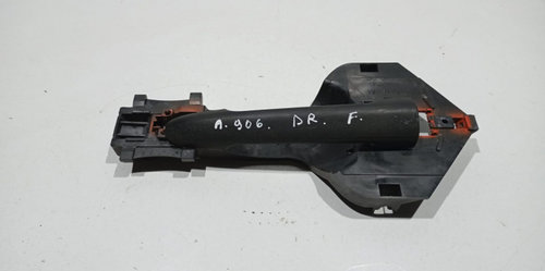Maner exterior dreapta fata A9067601034 Mercedes-Benz Sprinter 2 906 [2006 - 2013]