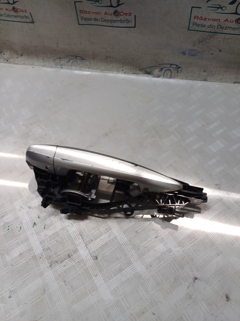 Maner exterior dreapta fata BMW Seria 2 F45 - Motorina 2014, -