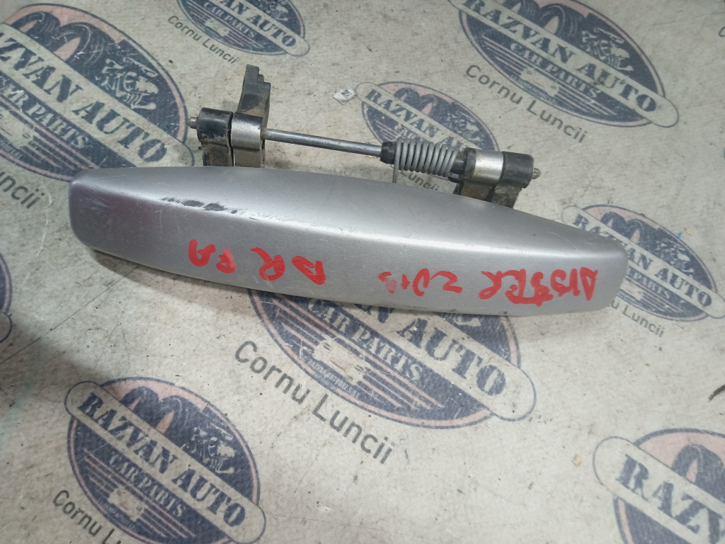 Maner exterior dreapta fata Dacia Duster 2013