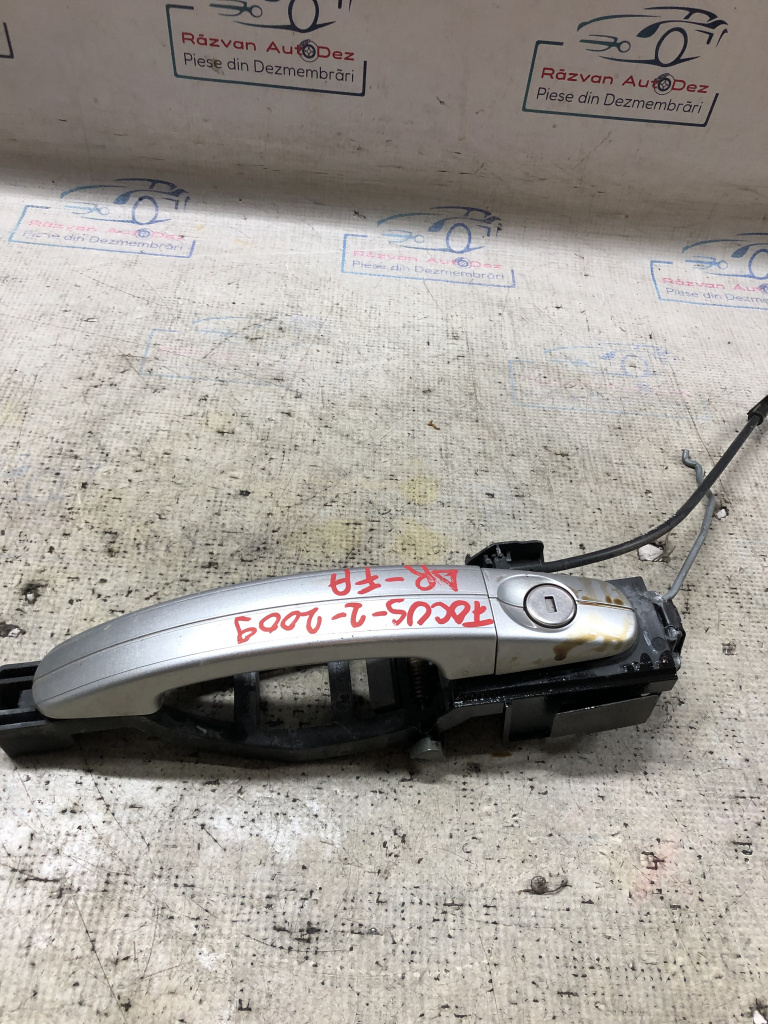 Maner exterior dreapta fata Ford Focus 2 2009