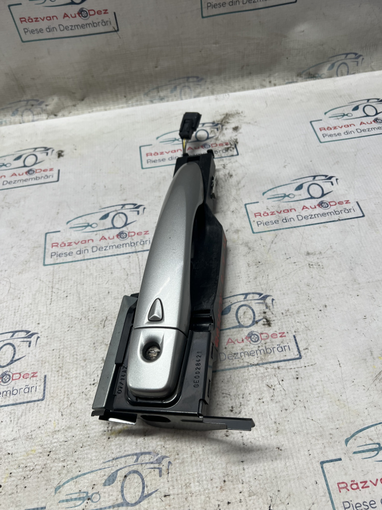 Maner exterior dreapta fata Nissan Qashqai 2012