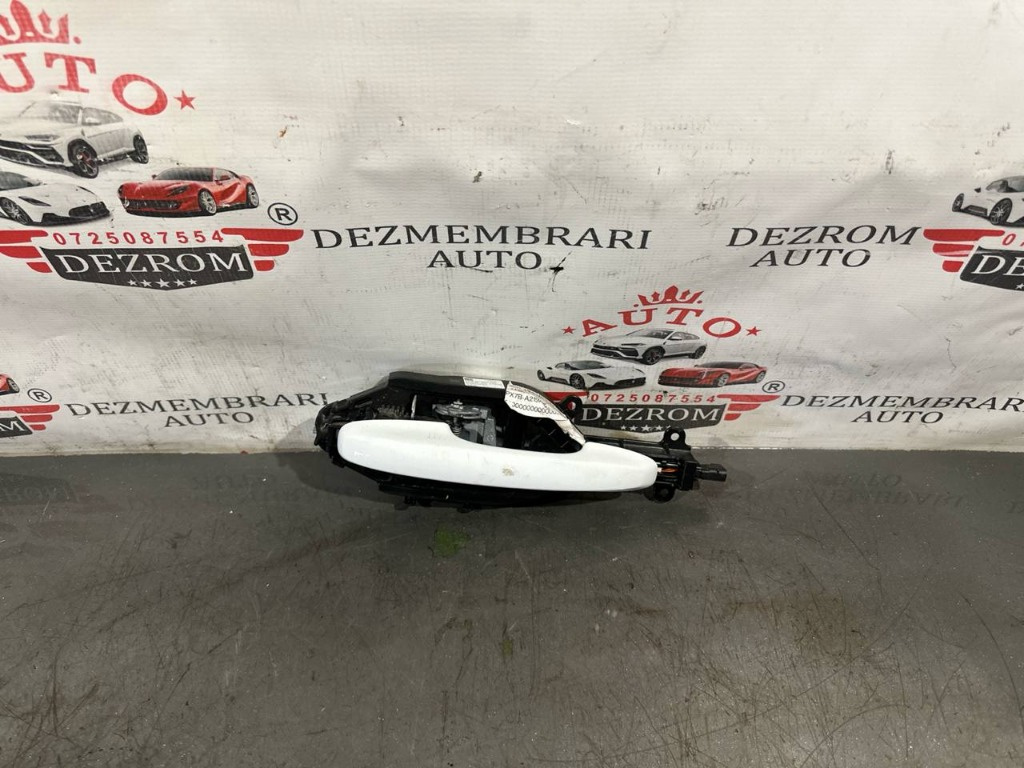 Maner exterior dreapta fata PX7B-A219A64-AB / JX7B-A22404-EB Ford Focus Mk4 Turnier (HP) 1.5 Ti-VCT 122 cai