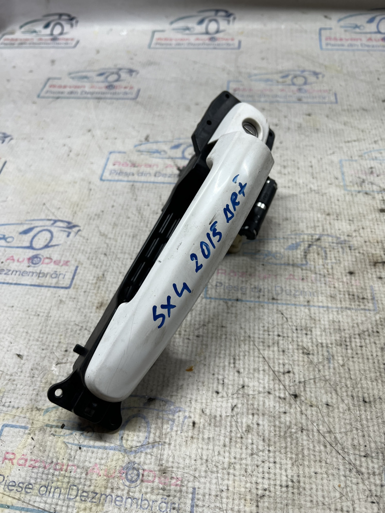 Maner exterior dreapta fata Suzuki SX4 2015
