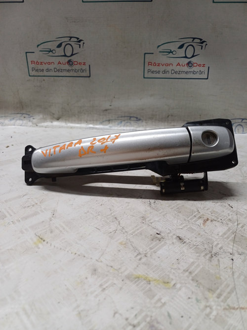 Maner exterior dreapta fata Suzuki Vitara 1.6 Benzina 2015, -