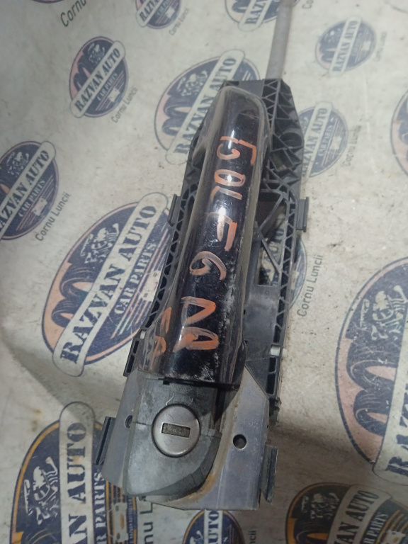 Maner exterior dreapta fata Volkswagen Golf 6 2009