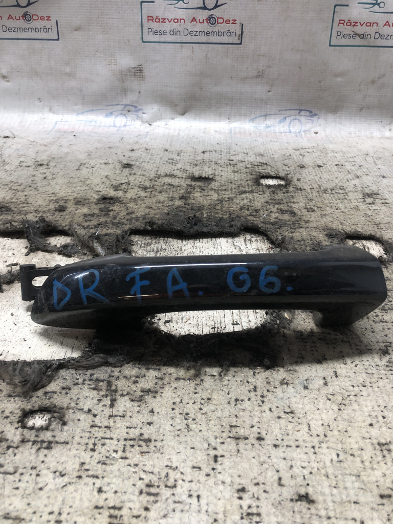 Maner exterior dreapta fata Volkswagen Golf 6 2009