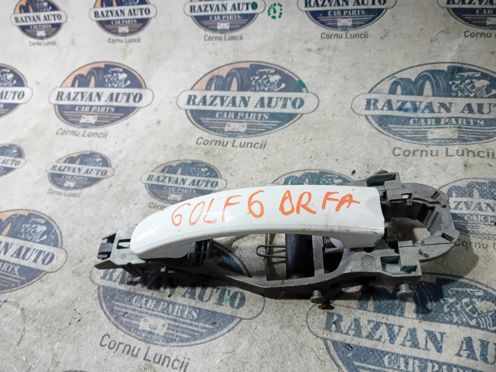 Maner exterior dreapta fata Volkswagen Golf 6 2010