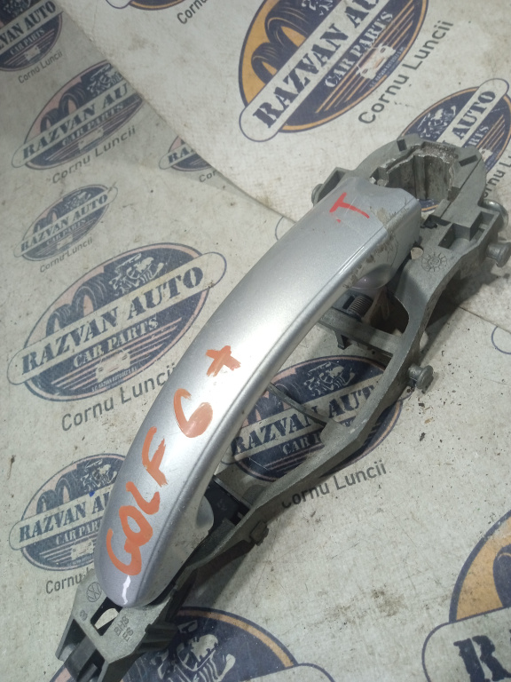 Maner exterior dreapta fata Volkswagen Golf 6 Plus 2010