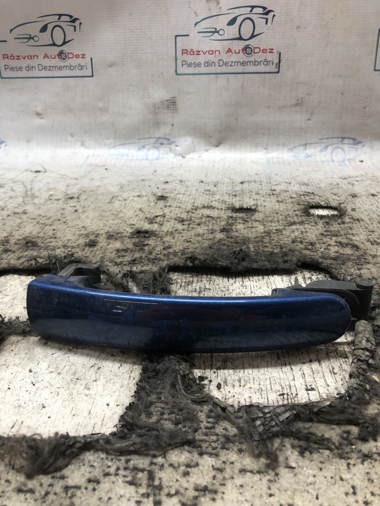 Maner exterior dreapta fata Volkswagen Tiguan 2012