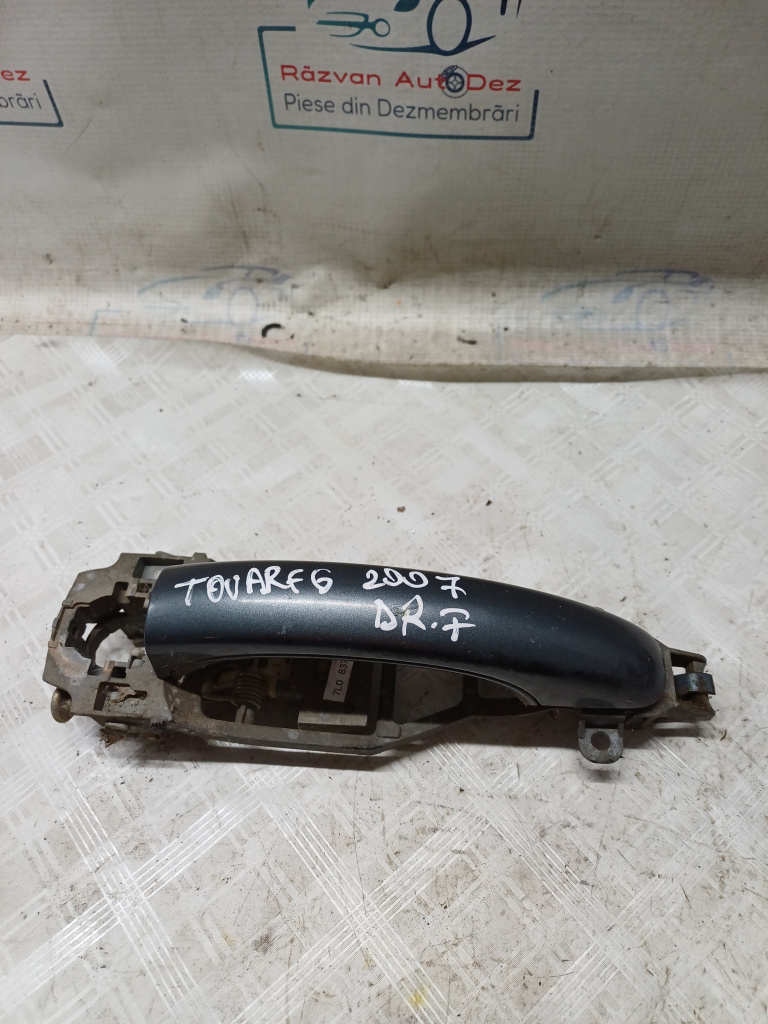 Maner exterior dreapta fata Volkswagen Touareg - Motorina 2007, 7L0837886D