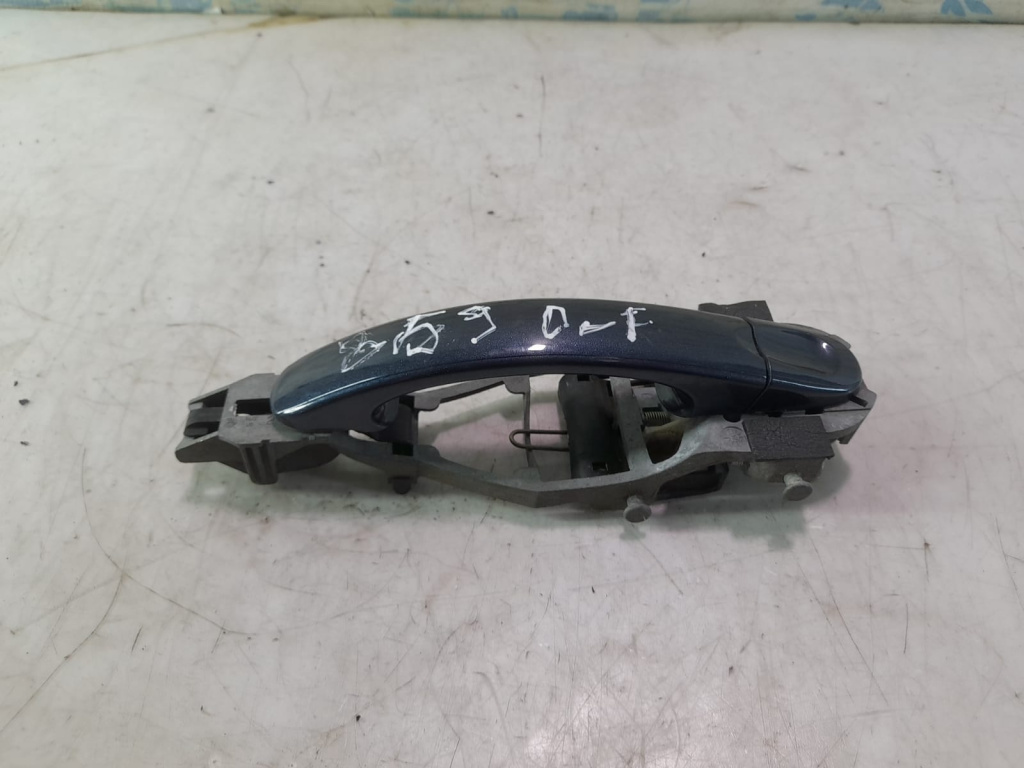 Maner exterior dreapta fata Volkswagen VW Golf 6 [2008 - 2015] 1.6 tdi CAYC