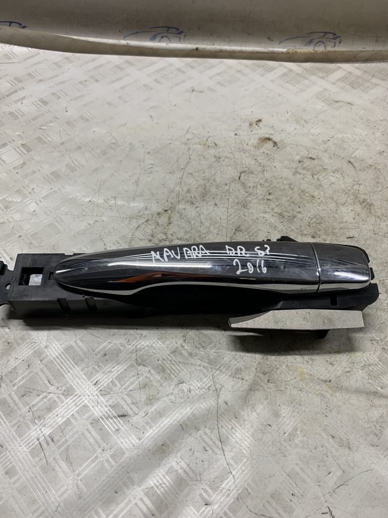 Maner exterior dreapta spate Nissan Nava
