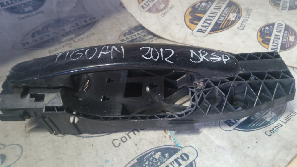Maner exterior dreapta spate Volkswagen Tiguan 2012