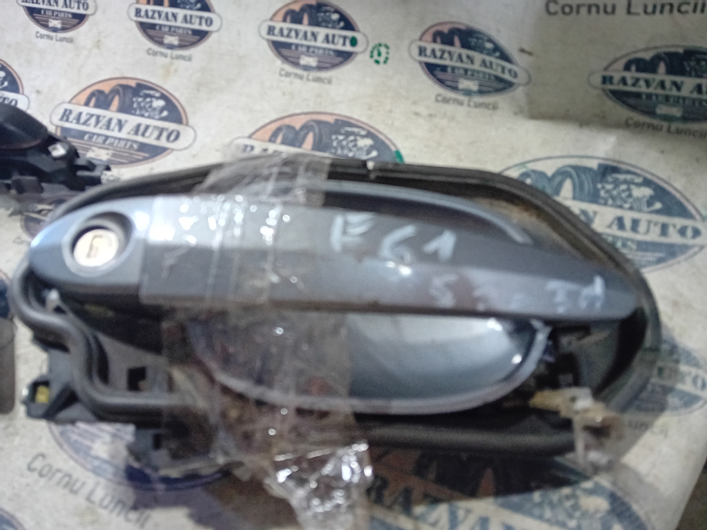 Maner exterior stanga fata BMW E61 2006