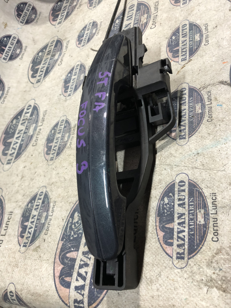 Maner exterior stanga fata Ford Focus 3 2012
