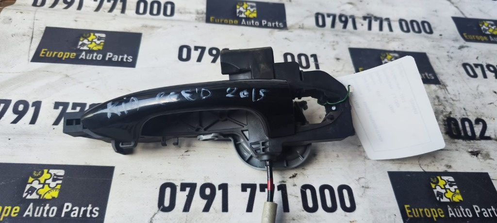 Maner exterior stanga fata Kia Ceed 1.6 CRDI an 2012