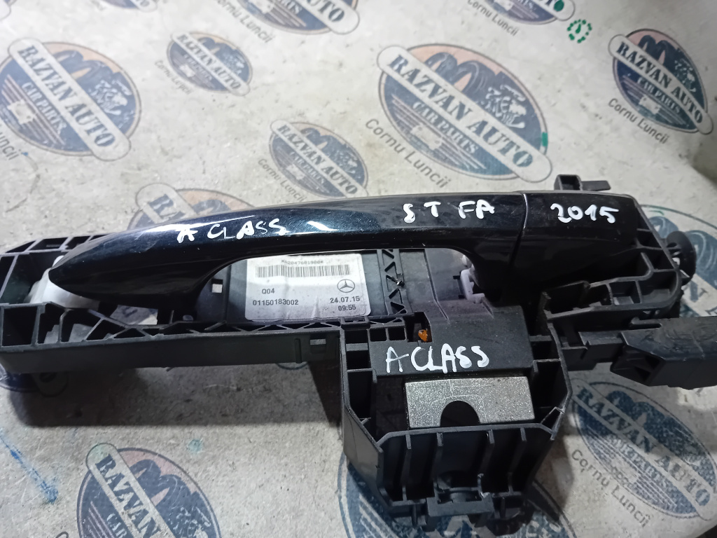 Maner exterior stanga fata Mercedes A-Class 2015