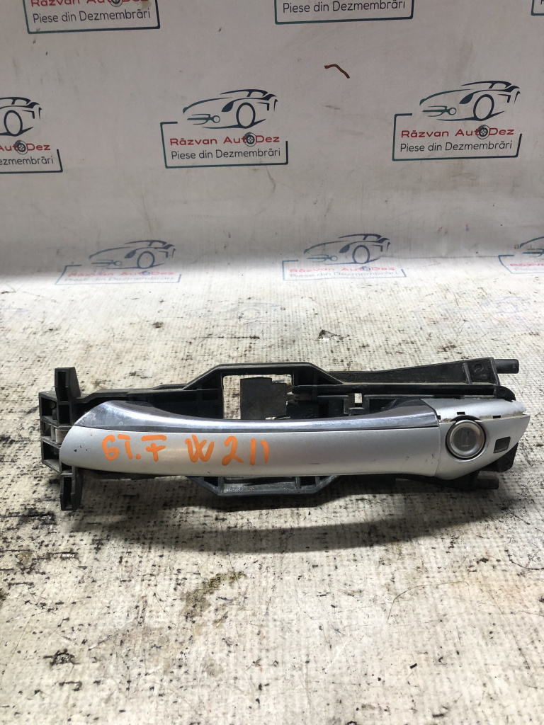 Maner exterior stanga fata Mercedes E Class w211 2008