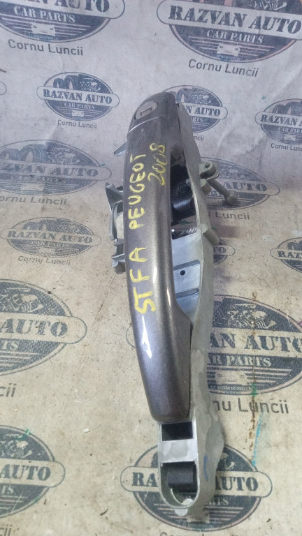 Maner exterior stanga fata Peugeot 2008 2016