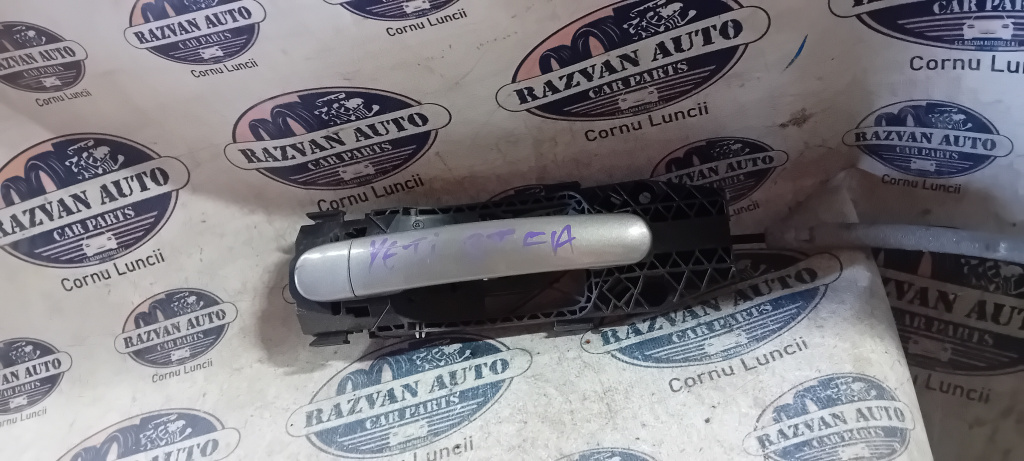 Maner exterior stanga fata Skoda Yeti 2011