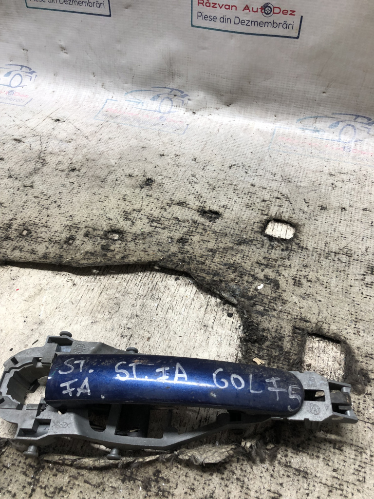 Maner exterior stanga fata Volkswagen Golf 5 2005