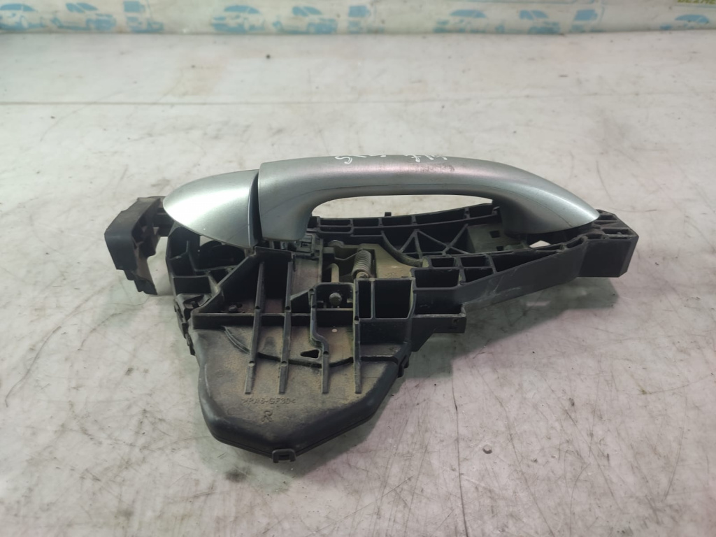 Maner exterior stanga spate Mercedes-Benz R-Class W251 [2005 - 2010] 3.0 cdi om642.950