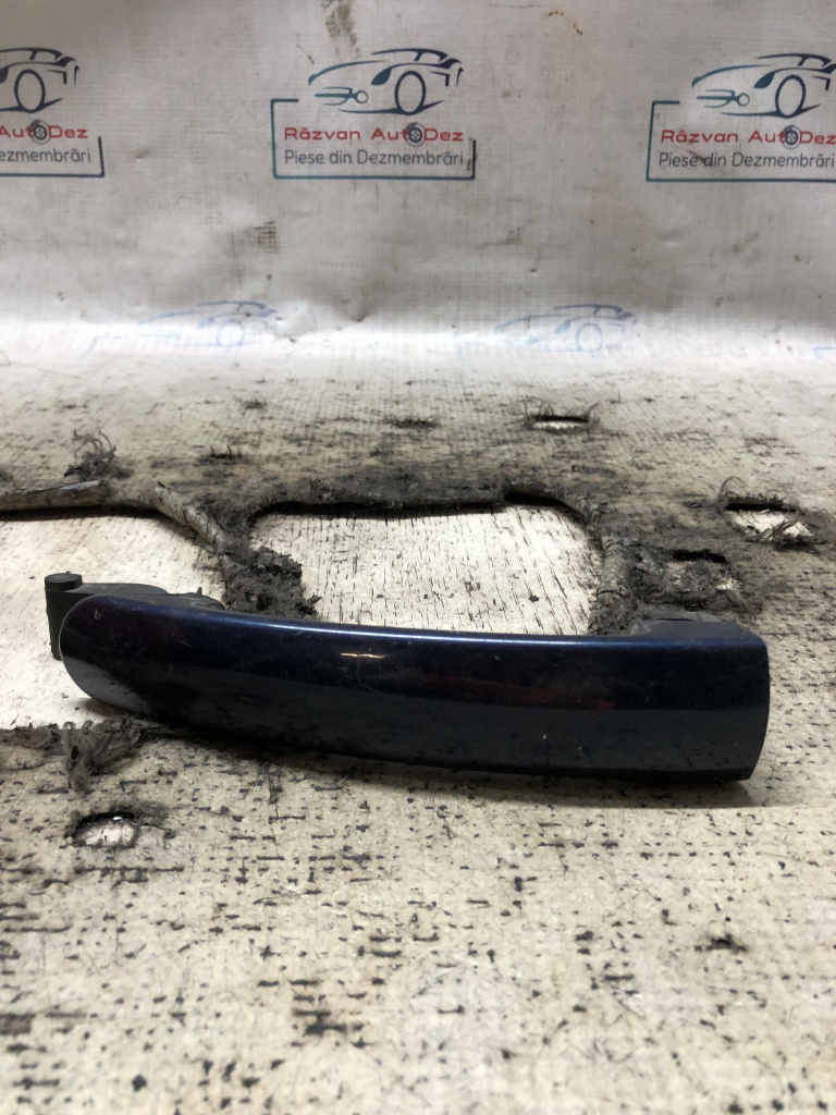 Maner exterior stanga spate Volkswagen Tiguan 2012