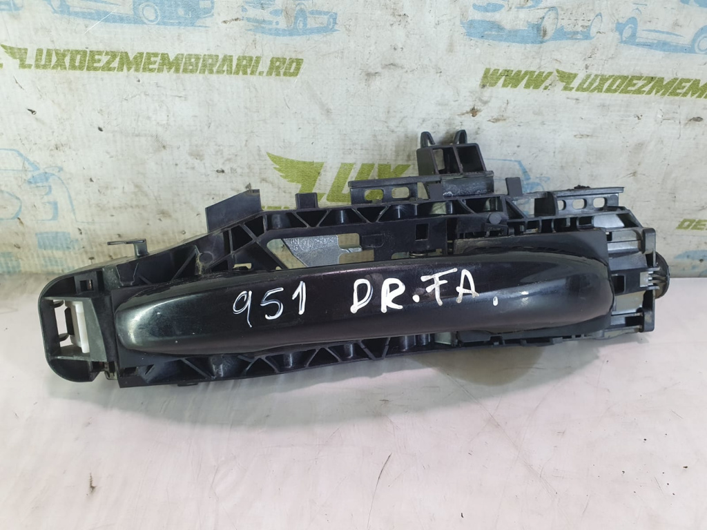 Maner exterior usa dreapta fata a0997601800 Mercedes-Benz C-Class W205/S205/C205 [2014 - 2018] 2.2 cdi om651921