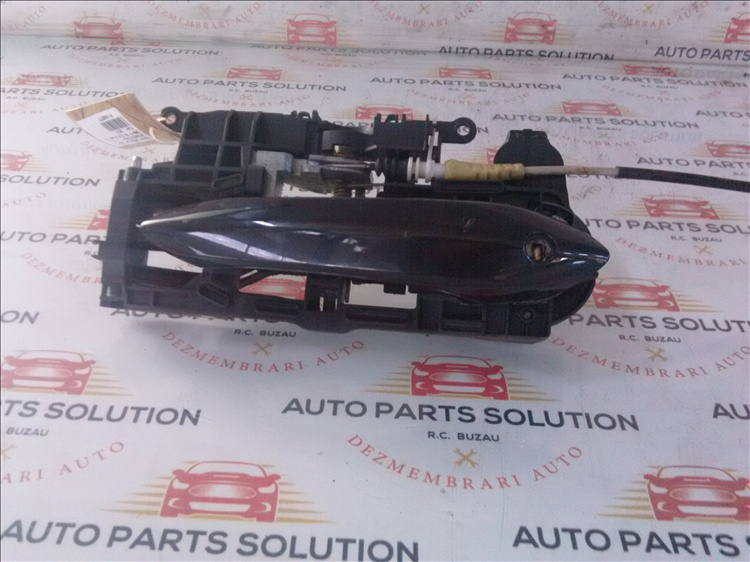 Maner exterior usa dreapta fata BMW F 10 2.0 D an fabr. 2011