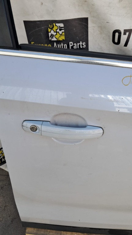 Maner exterior usa dreapta fata Ford Kuga an 2009